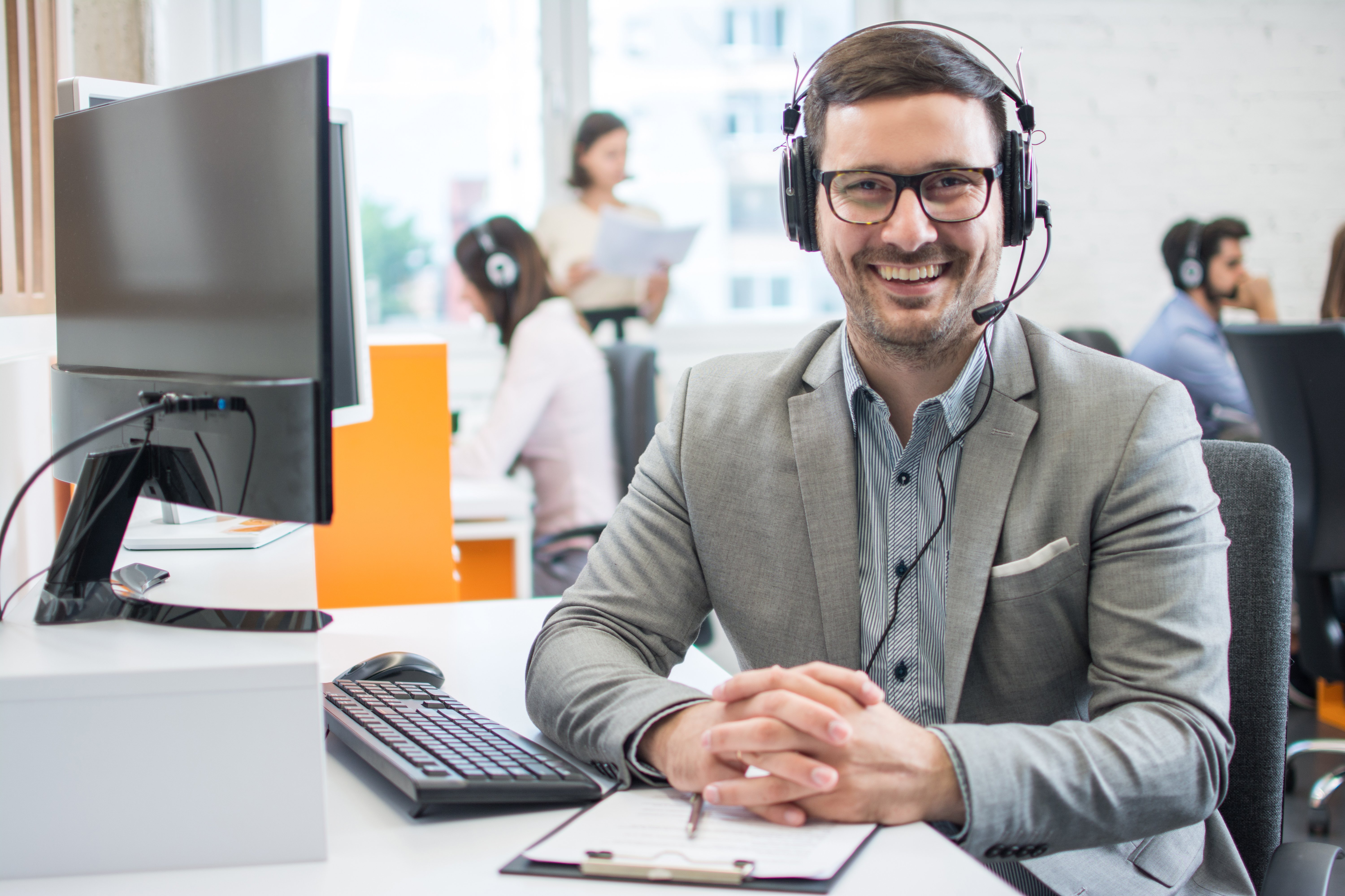 Check out the reviews & testimonials of any prospective call answering service