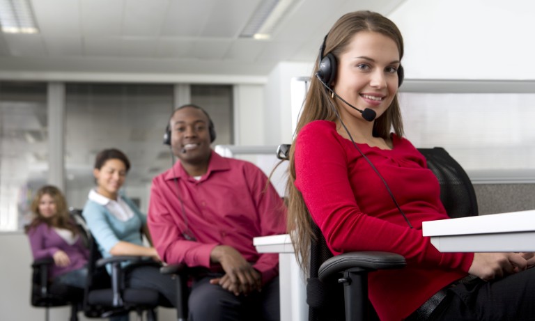 4 Ways a UK Based Call Handling Service Can Save You Money